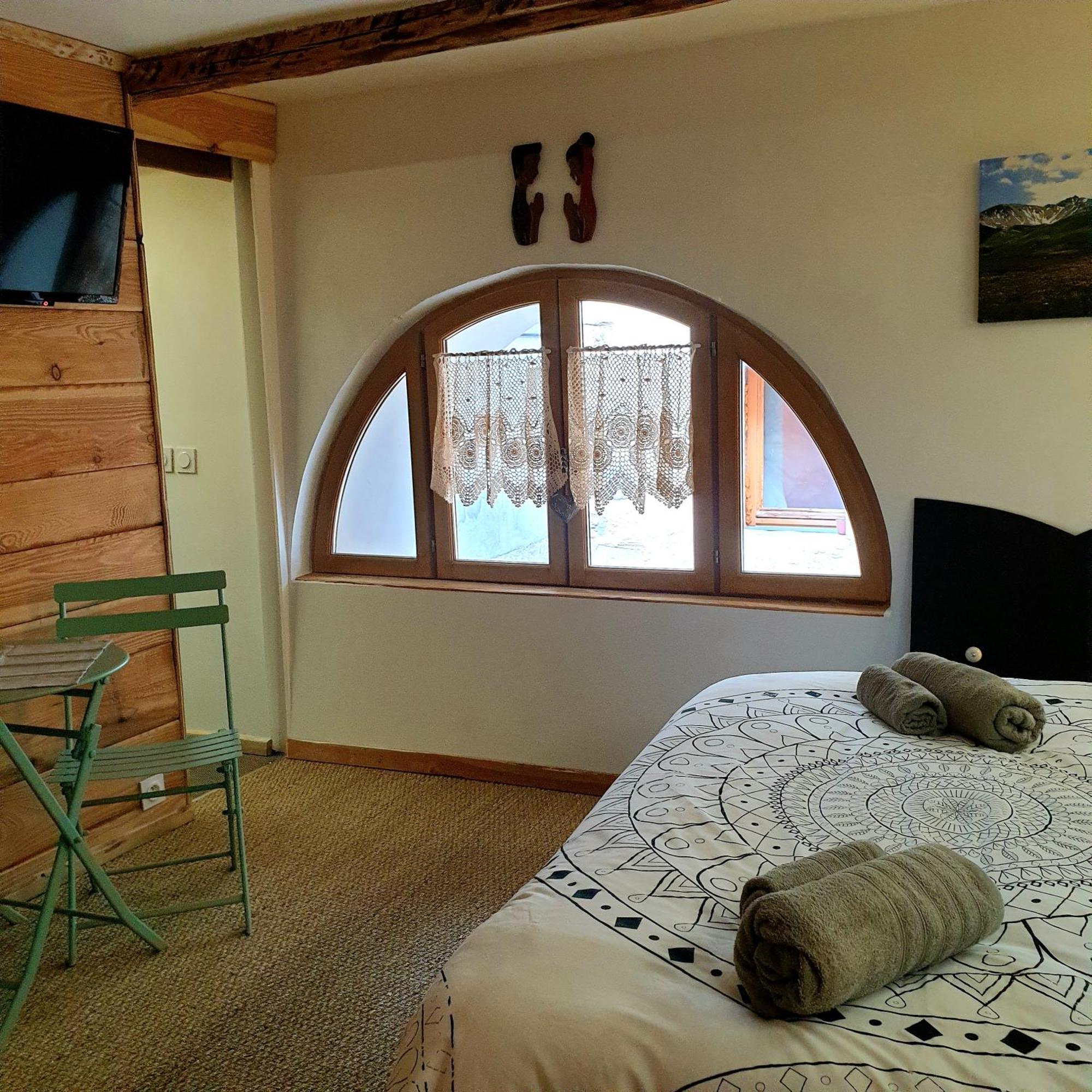 La Maison Basse Saint-Dalmas-le-Selvage Room photo